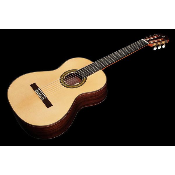 Alhambra 7P A Incl Gig Bag