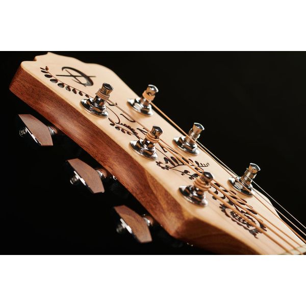 Luna Guitars Henna Paradise A E Spruce