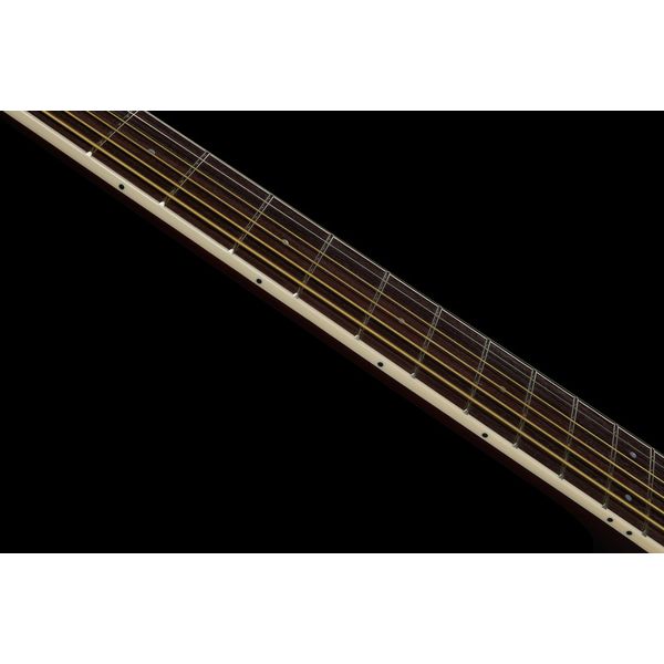 Yamaha APX 600 FM