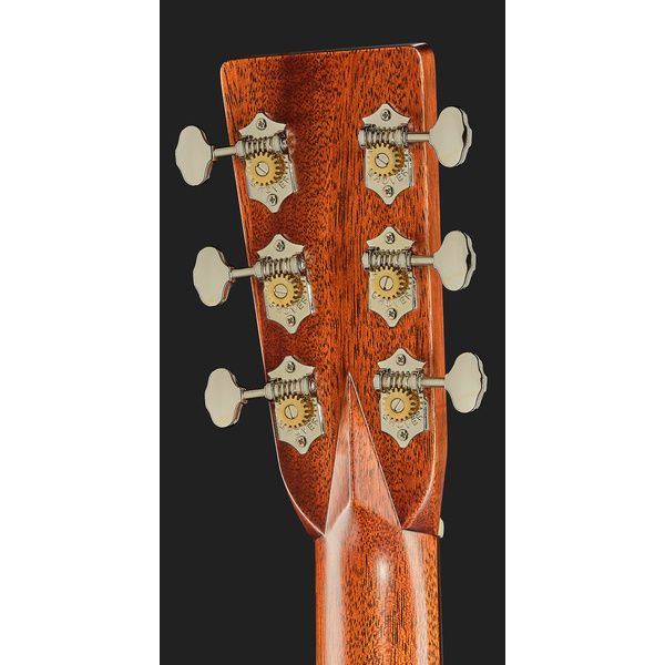 Martin Guitar OM28