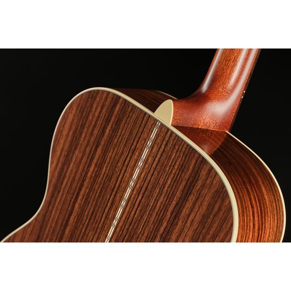 Martin Guitar OM28