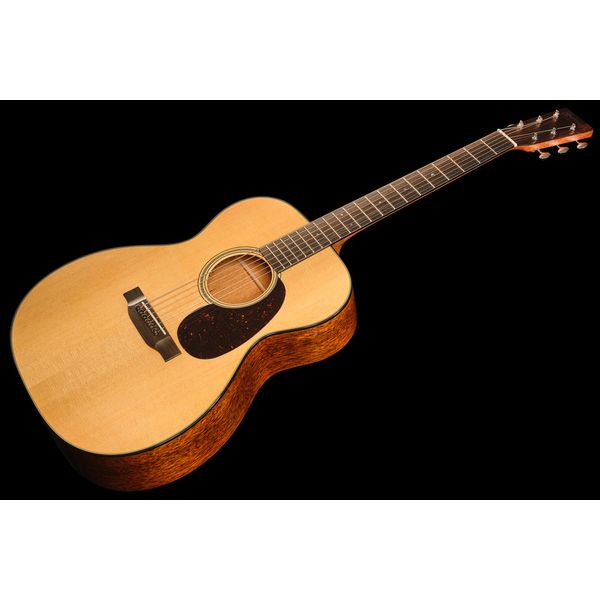 Martin Guitar 00018