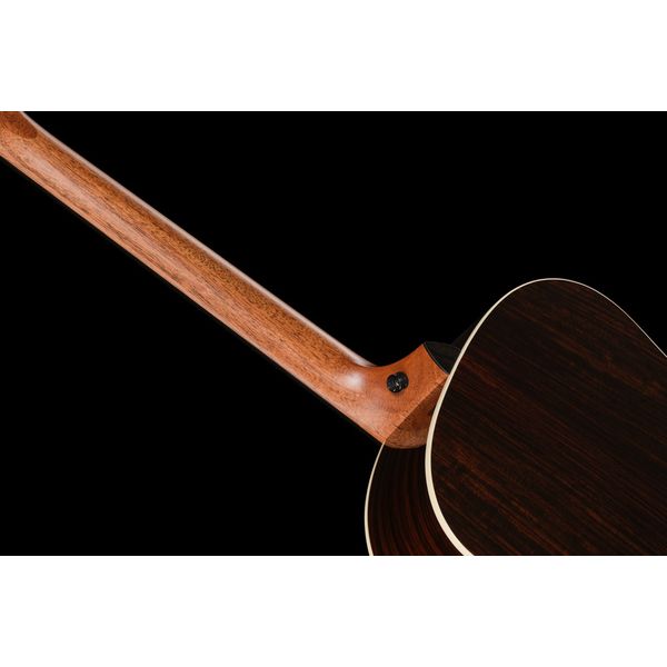Taylor Label 714e