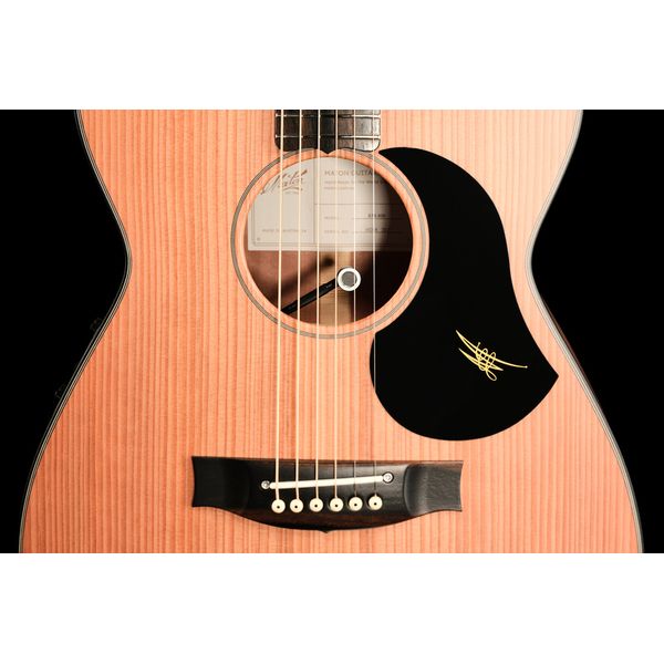 Maton RM 808