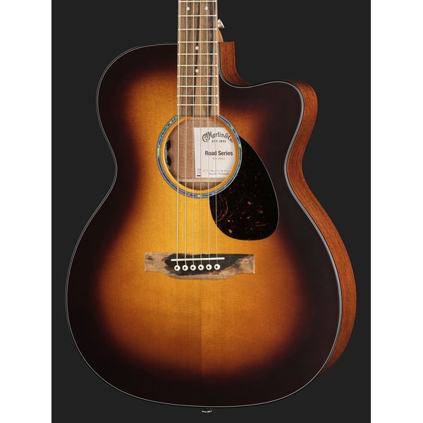 Martin Guitar OMC-10E Modern