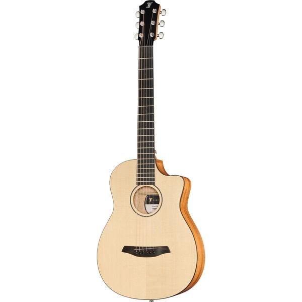 Test Furch Pioneer-EM a: essai détaillé de la guitare acoustique travel