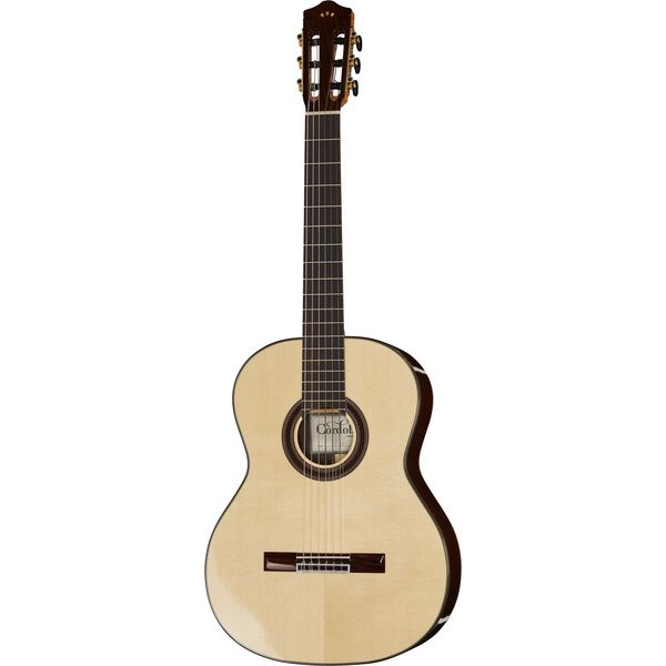 Test Cordoba C7-SP Iberia: avis et essai d'une guitare nylon qualité prix