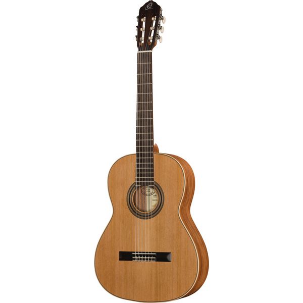 Test Ortega R18SSN: analyse technique de la guitare classique Ortega